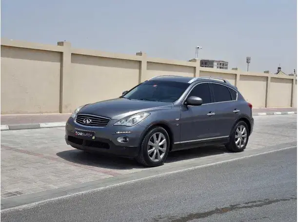 2015 Infiniti QX50 in UAE