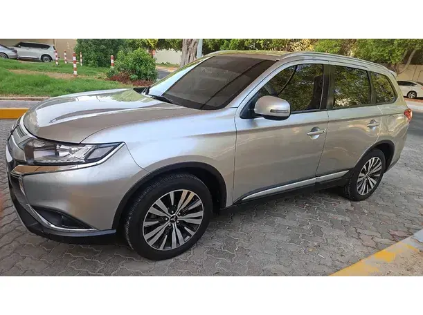 2023 Mitsubishi Outlander in UAE