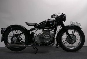 1937 R6, Selling car in Dubai