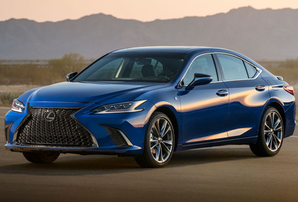 2019 Lexus ES Debuts with Wing Mirror Cameras! | CarSwitch