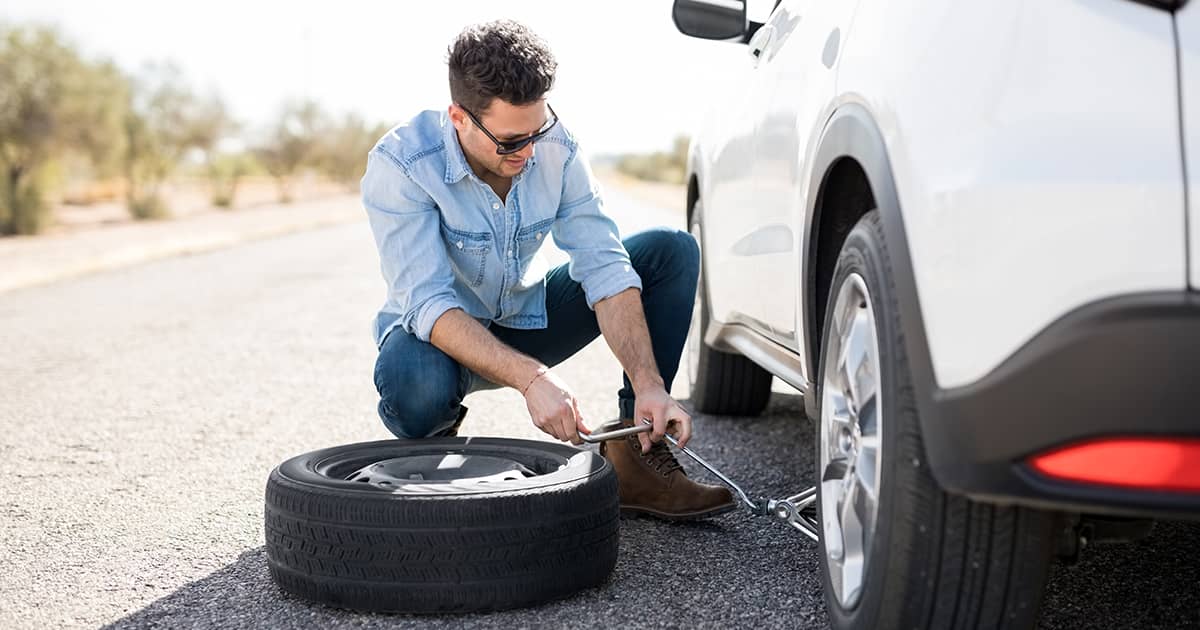 How to change a tyre in 10 simple steps